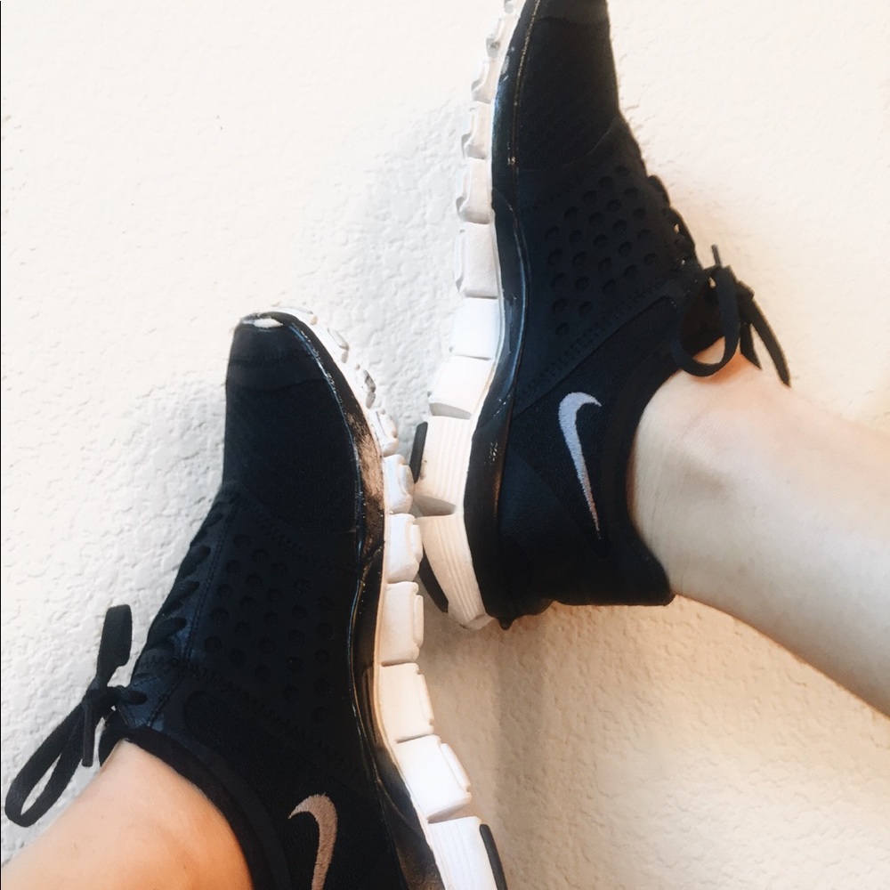 Final Price! Nike 5.0 Free Runs.